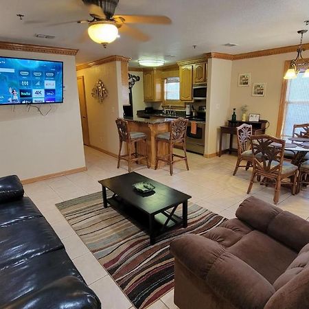 Cozy 2 Bedroom With Big Pool - Campeche Triplex Unit C Home サウス・パドリー・アイランド エクステリア 写真