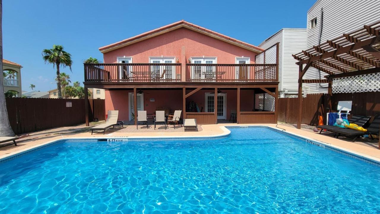 Cozy 2 Bedroom With Big Pool - Campeche Triplex Unit C Home サウス・パドリー・アイランド エクステリア 写真