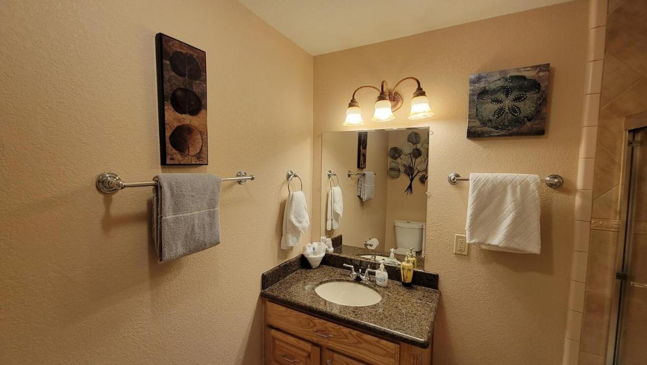 Cozy 2 Bedroom With Big Pool - Campeche Triplex Unit C Home サウス・パドリー・アイランド エクステリア 写真